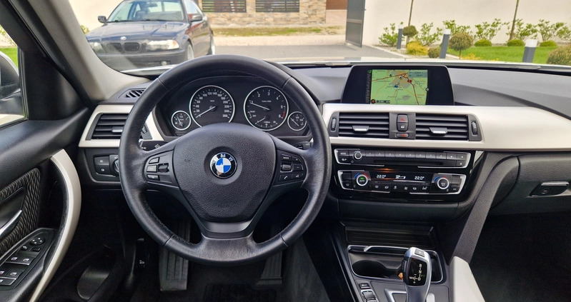 BMW Seria 3 cena 49999 przebieg: 237000, rok produkcji 2017 z Jaworzyna Śląska małe 742